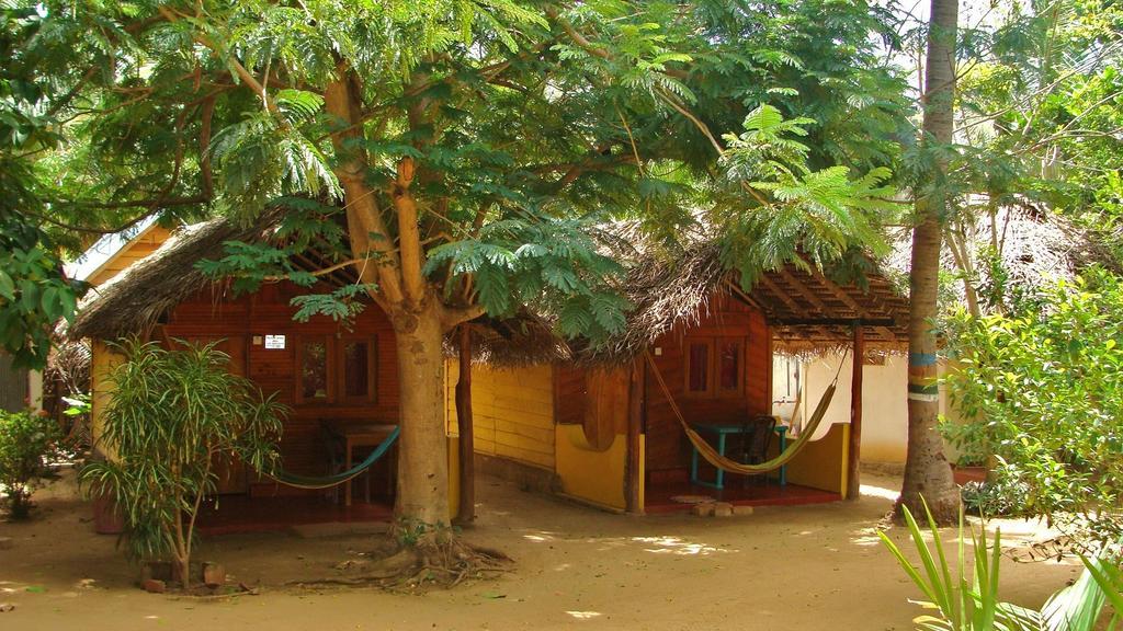 Rupa'S Hotel Аругам Номер фото