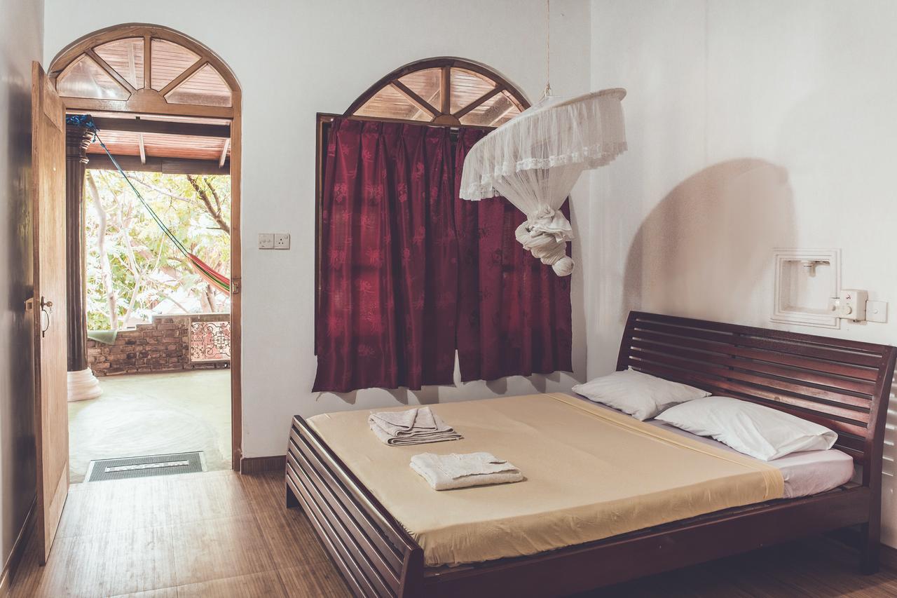 Rupa'S Hotel Аругам Экстерьер фото