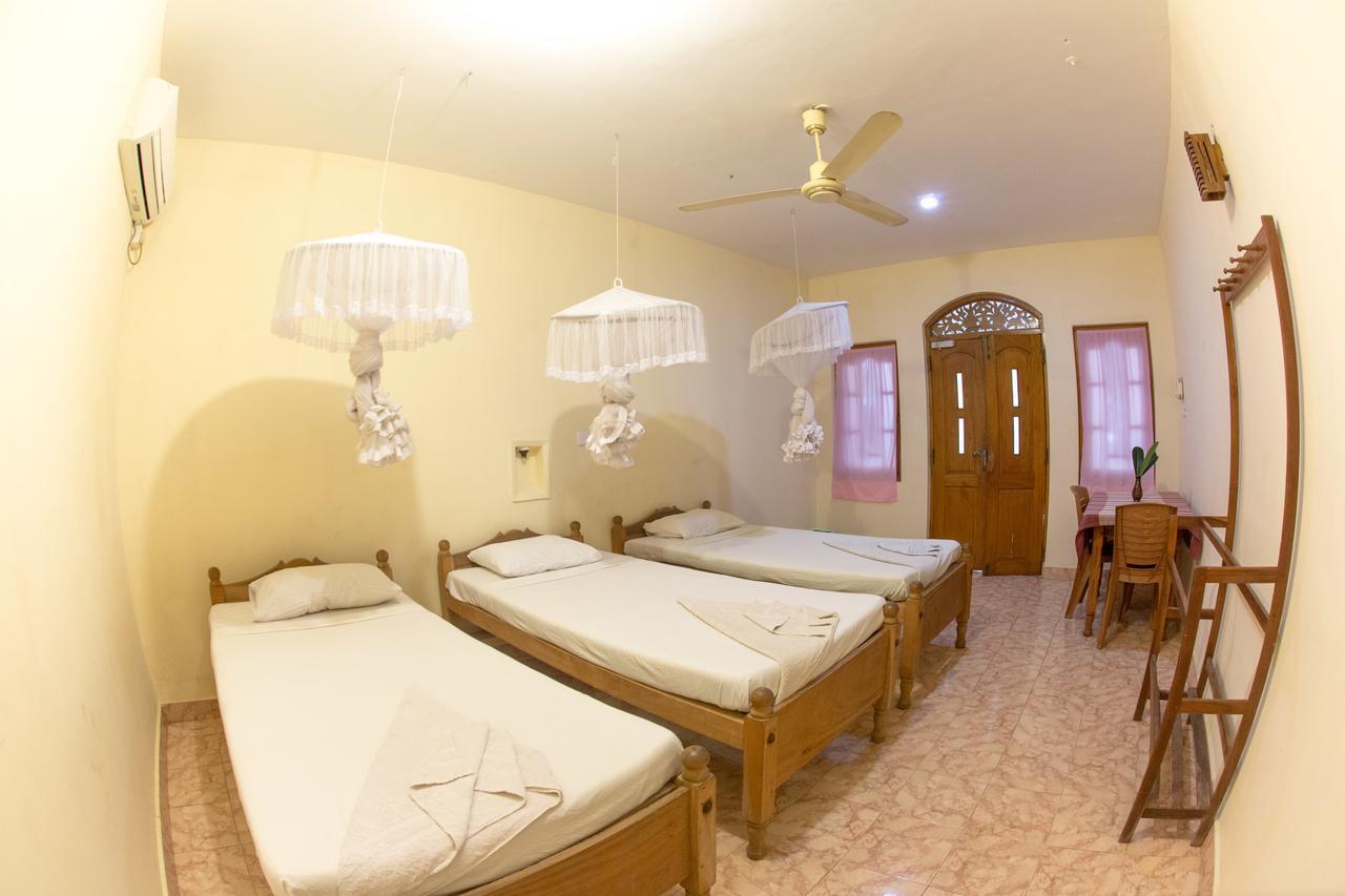 Rupa'S Hotel Аругам Экстерьер фото
