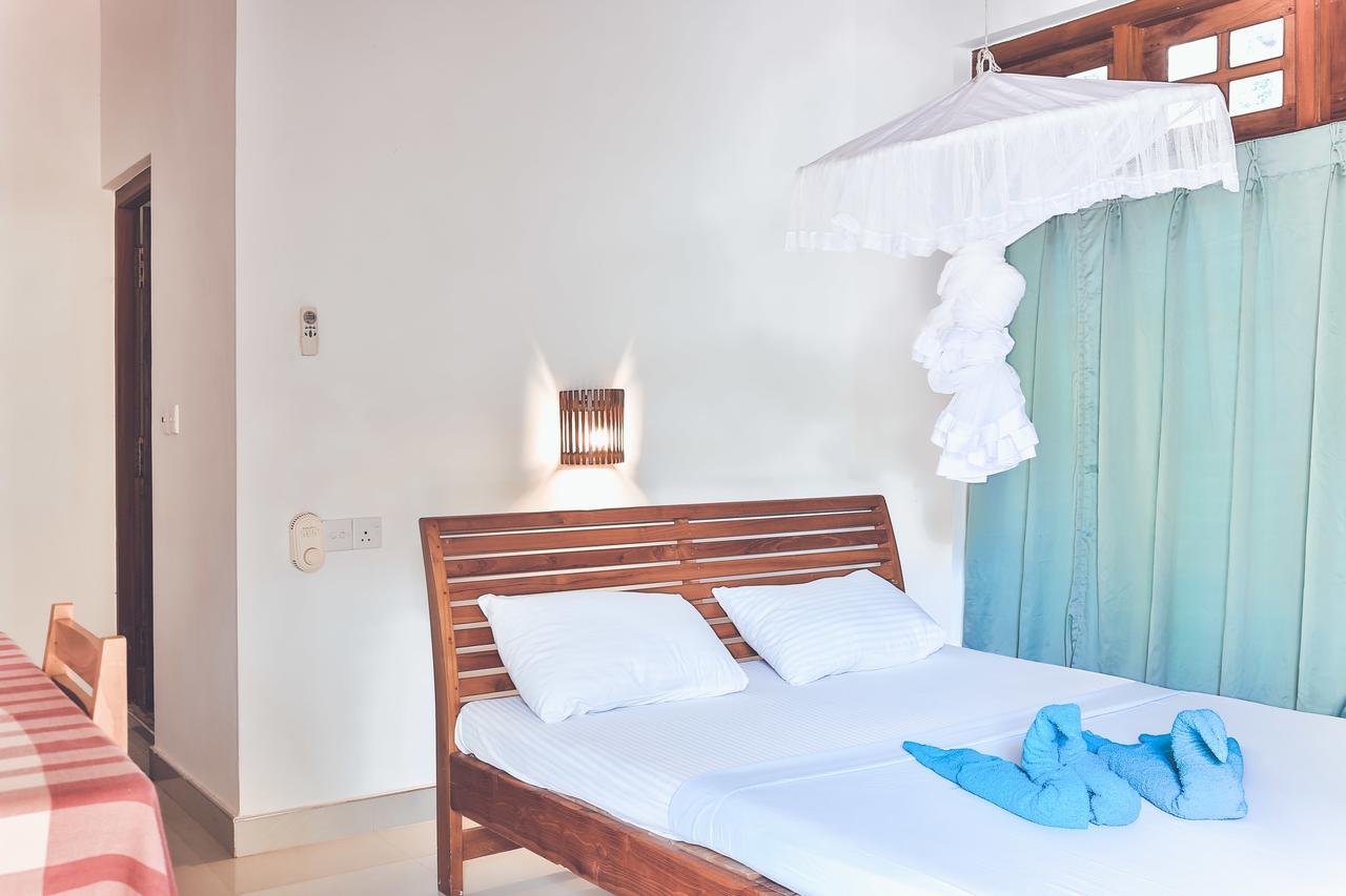 Rupa'S Hotel Аругам Экстерьер фото