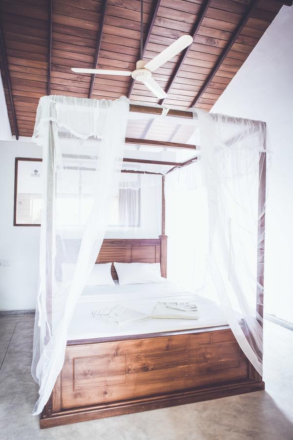 Rupa'S Hotel Аругам Экстерьер фото