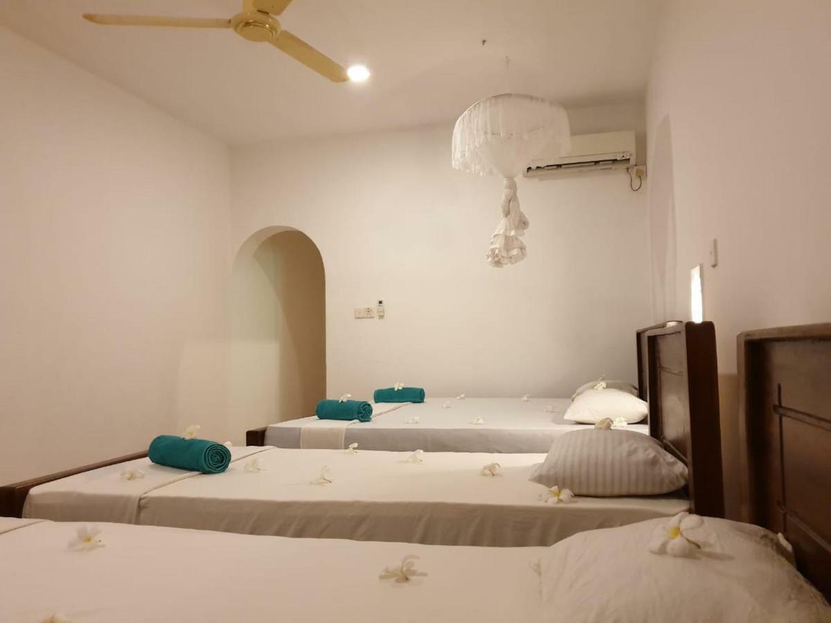 Rupa'S Hotel Аругам Экстерьер фото