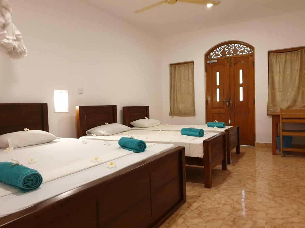 Rupa'S Hotel Аругам Экстерьер фото
